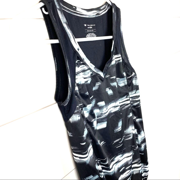Tek Gear Tank Top Extra Small Black White Mesh Back Sleeveless Shirt Activewear - Picture 3 of 5